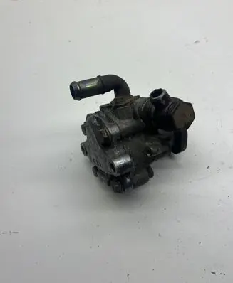 Volkswagen Golf IV Power steering pump 1J0422154A