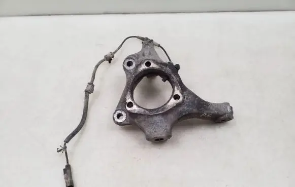 Opel Insignia A Front wheel hub spindle knuckle 13243519