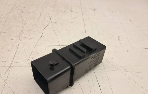 KIA Sportage Glow plug pre-heat relay 36833A2000 368302A100 GA502B04