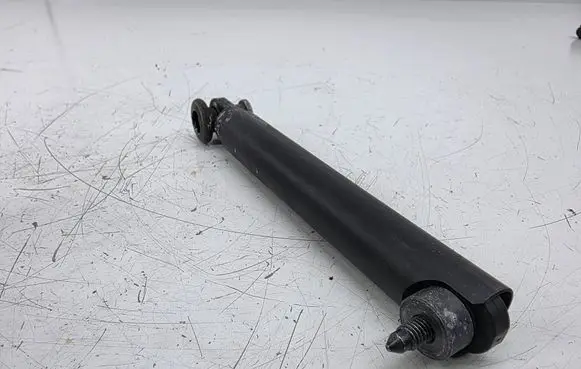 BMW X7 G07 Tailgate/trunk strut/damper 7473097