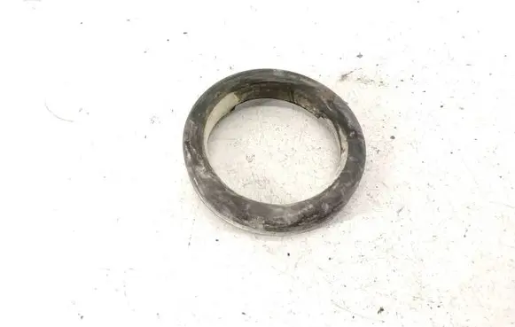 Volvo V70 Front coil spring rubber mount 9157503