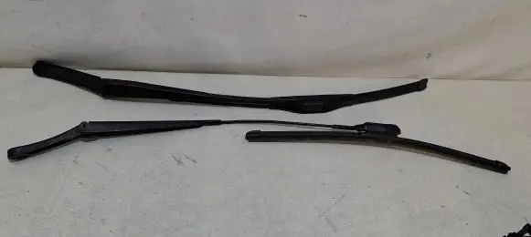 Volkswagen Tiguan Front wiper blade arm 5NN857059 5NN955409