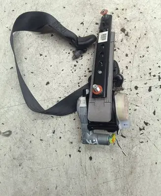 SsangYong Rodius Front seatbelt