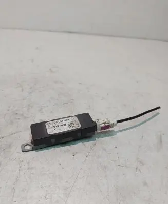Volkswagen PASSAT B6 Antenna control unit 3C9035552 52012400