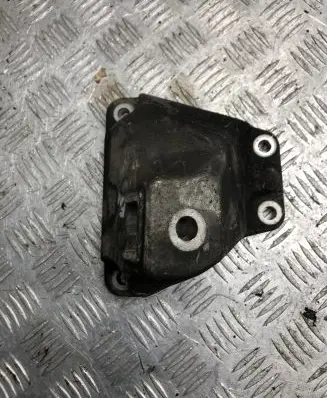 BMW 5 F10 F11 Engine mounting bracket 6795958 6781242
