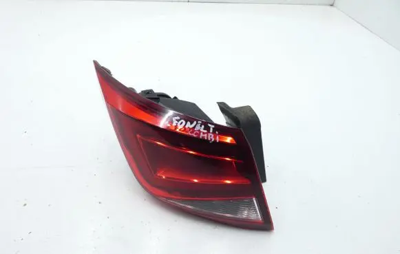 Seat Leon (5F) Rear/tail lights 5F9945207A