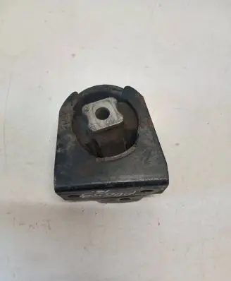 Toyota Corolla Verso AR10 Engine mount bracket 84706