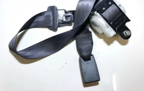 Honda Civic Middle seatbelt (rear) 