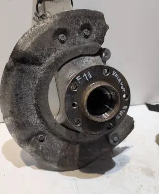 BMW 5 F10 F11 Front wheel hub