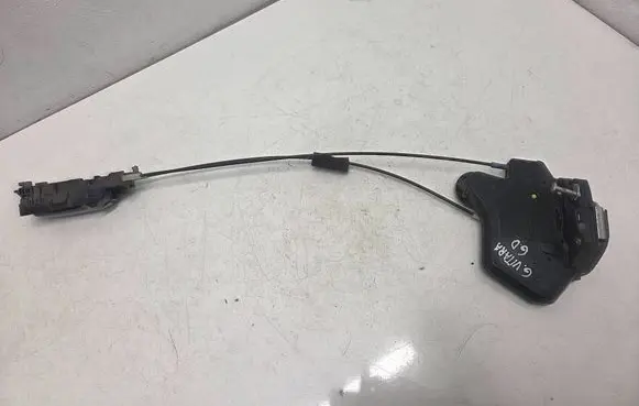Suzuki Grand Vitara II Rear door lock A046693