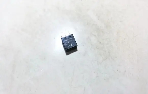 Mitsubishi Colt Other relay mb953382 v23075e1001x1