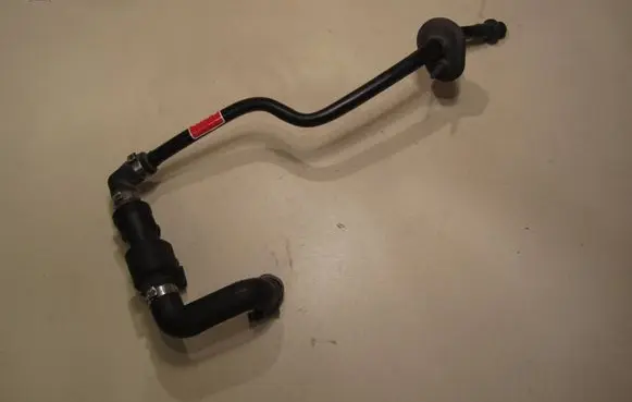 Audi A4 S4 B5 8D Air intake hose/pipe 058133783