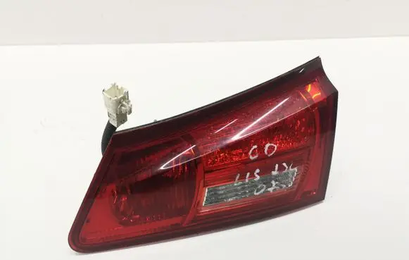 Lexus IS 220D-250-350 Tailgate rear/tail lights