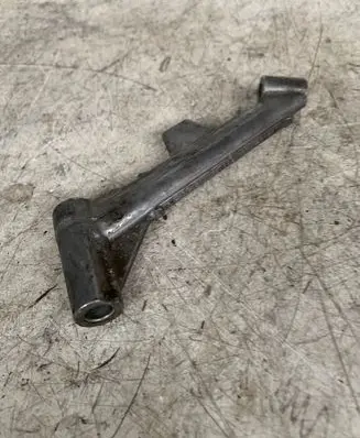 Volkswagen Beetle A5 Engine mounting bracket 06h129723