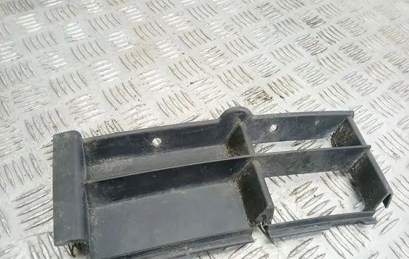 BMW 5 E39 Front bumper lower grill 3235640