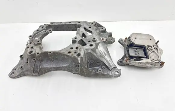 Audi Q7 4M Gearbox mounting bracket 4M0399263 4M0399153 4M0399115