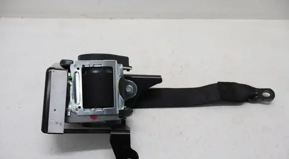 Mercedes-Benz CLS C219 Rear seatbelt 2198601985