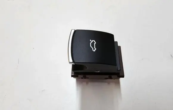 Volkswagen PASSAT B7 USA Tailgate opening switch 561959831A