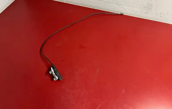 Engine bonnet/hood lock release cable