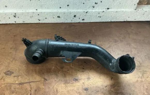 Intercooler hose/pipe