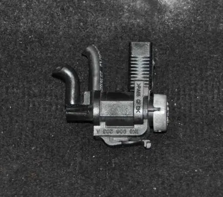 Skoda Yeti (5L) Turbo solenoid valve 1K0906283