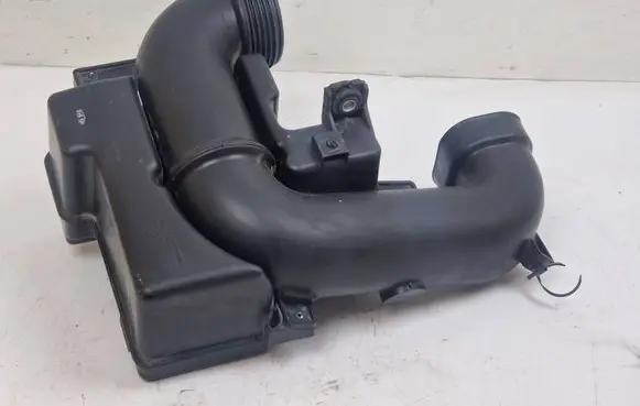 Hyundai i40 Intake resonator 282203Z300 281903Z300