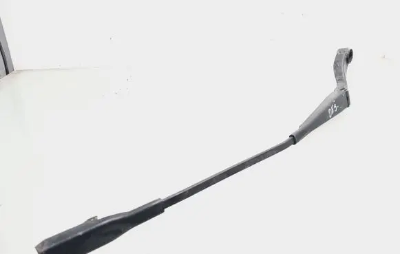 Mercedes-Benz B W245 Front wiper blade arm A1698200240