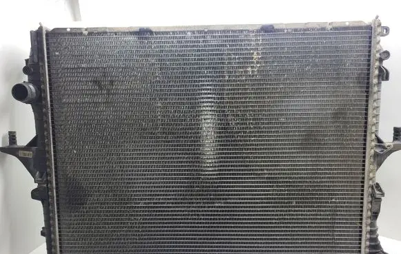 Audi Q7 4L Coolant radiator 7L6121253