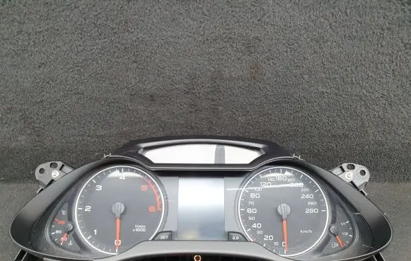 Audi A4 S4 B8 8K Speedometer (instrument cluster) 8K0920900D