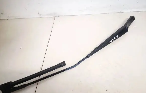 Audi A3 S3 8P Front wiper blade arm 8p1955410a