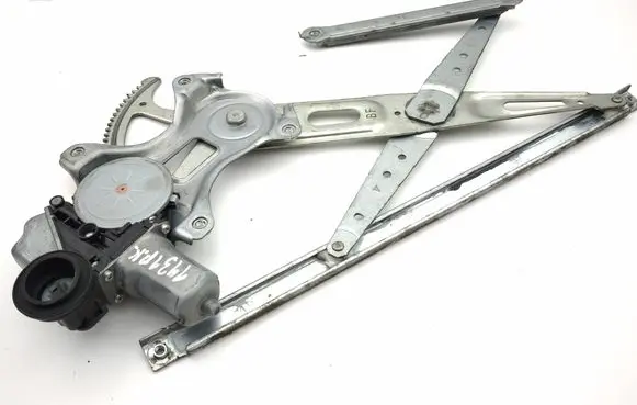Toyota Prius (XW30) Front door window regulator with motor 8572047110