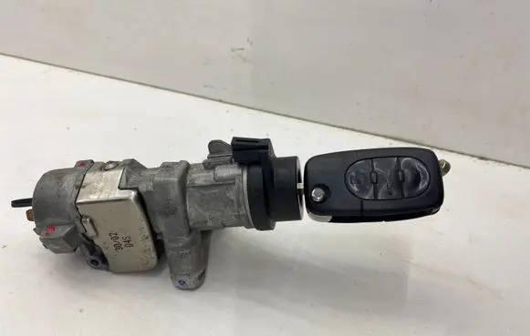 Audi A6 S6 C5 4B Ignition lock 4B0905851