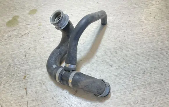 Mercedes-Benz Sprinter W906 Engine coolant pipe/hose A906