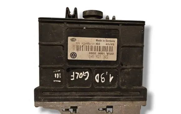 Volkswagen Golf III Engine control unit/module 1H0927303 5DS00725600 000200010522