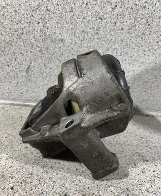 Audi A4 S4 B8 8K Engine mount bracket 8R0199381