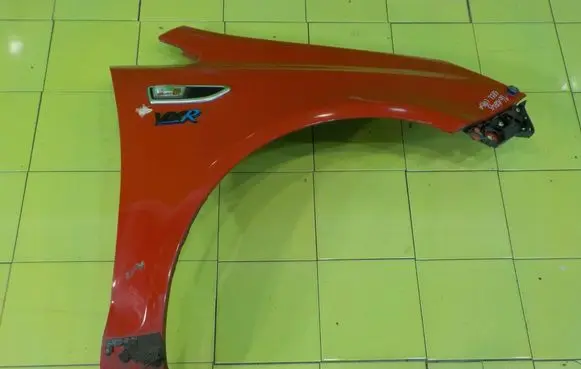 Opel Corsa D Fender PRZOD PRAWY