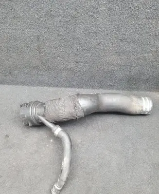 Audi A8 S8 D3 4E Engine coolant pipe/hose 4E0121101BS
