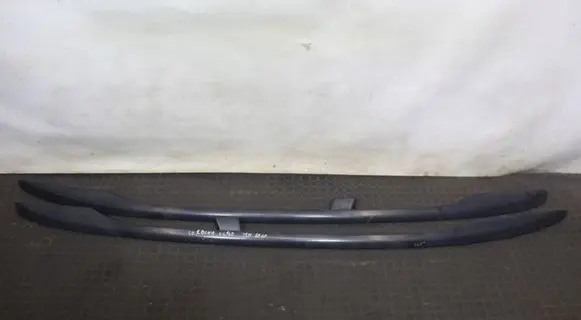 Toyota Corolla Verso E121 Roof transverse bars on the 