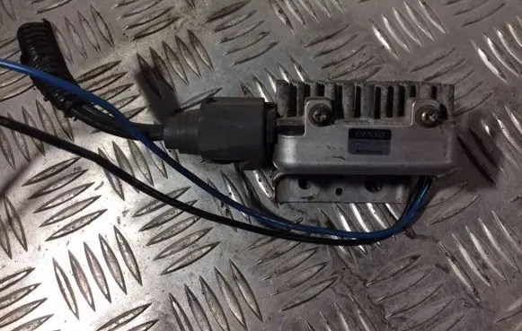 Mitsubishi Galant Coolant fan relay 1049933012