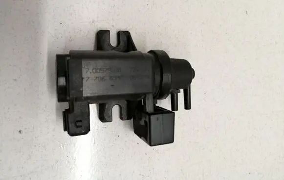 BMW 5 E60 E61 Turbo solenoid valve 70057900 7796634