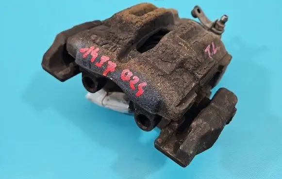 Rear brake caliper