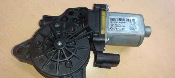 Hyundai i30 Front window lifting mechanism without motor 82450A5000