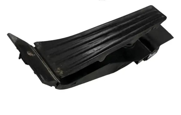 BMW 5 E60 E61 Accelerator throttle pedal 6772645 010207 25916010