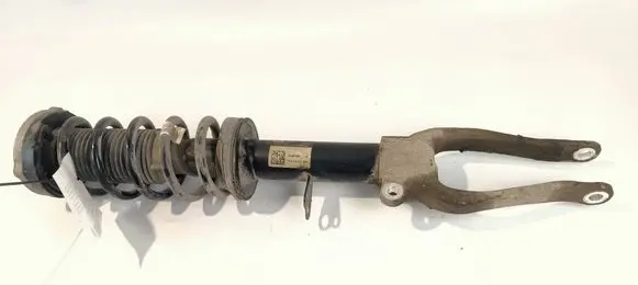 BMW 5 G30 G31 Front shock absorber/damper 6875924