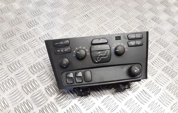 Volvo V70 Climate control unit 7923
