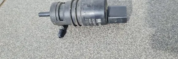 Chevrolet Captiva Windscreen/windshield washer pump