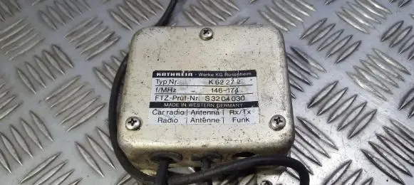 Mercedes-Benz E W124 Antenna control unit k62272 s3204030