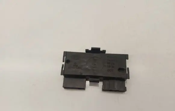 Volkswagen PASSAT B3 Tail light bulb cover holder 321945259