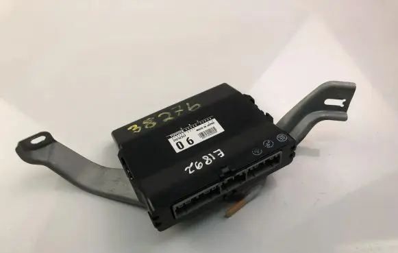 Toyota Camry Other control units/modules 8954033340