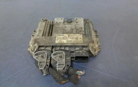 Peugeot 206 CC Engine control unit/module ECU 9663475680